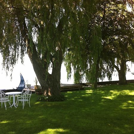 Point Pelee Lakeshore B&B Leamington Exterior photo