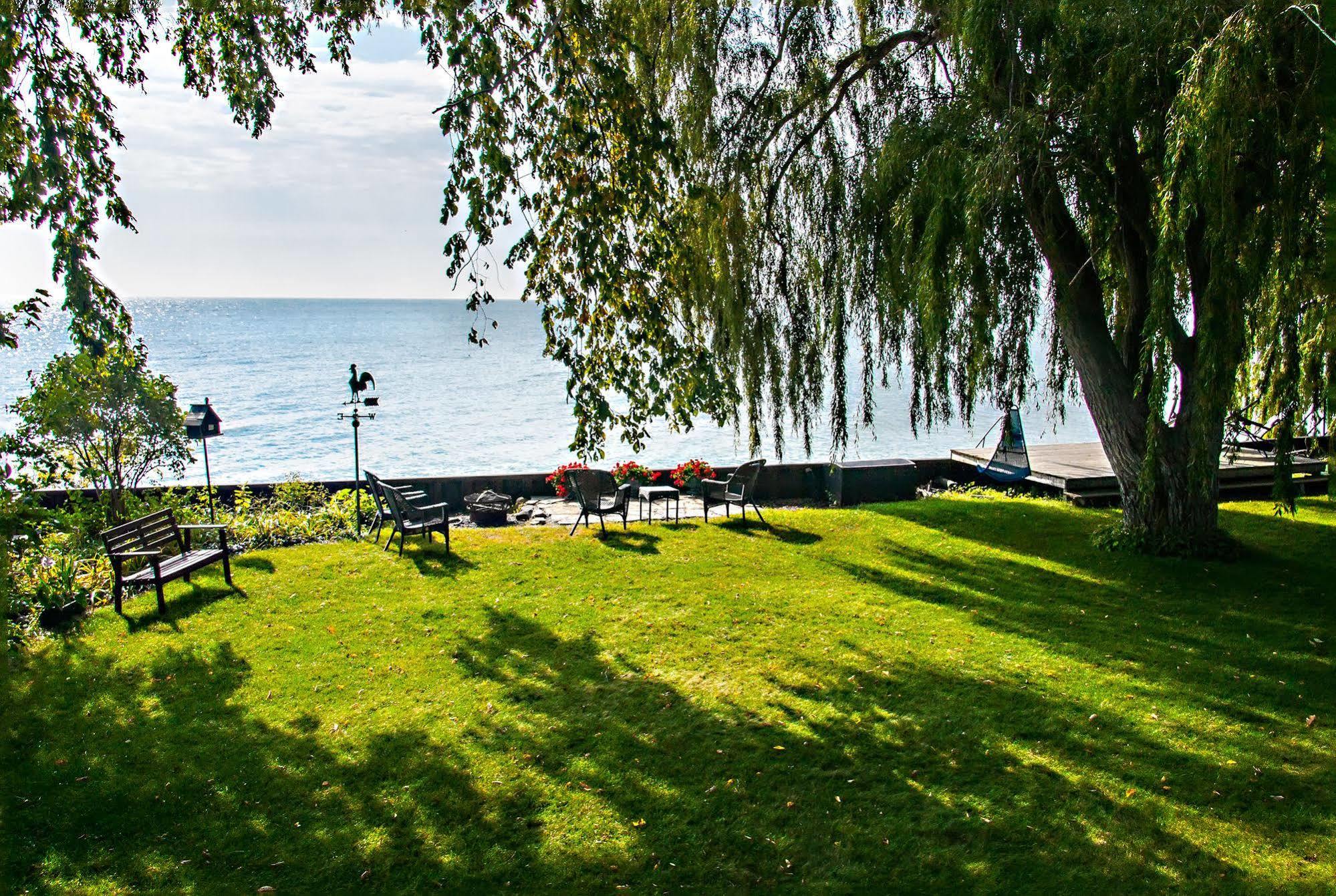 Point Pelee Lakeshore B&B Leamington Exterior photo